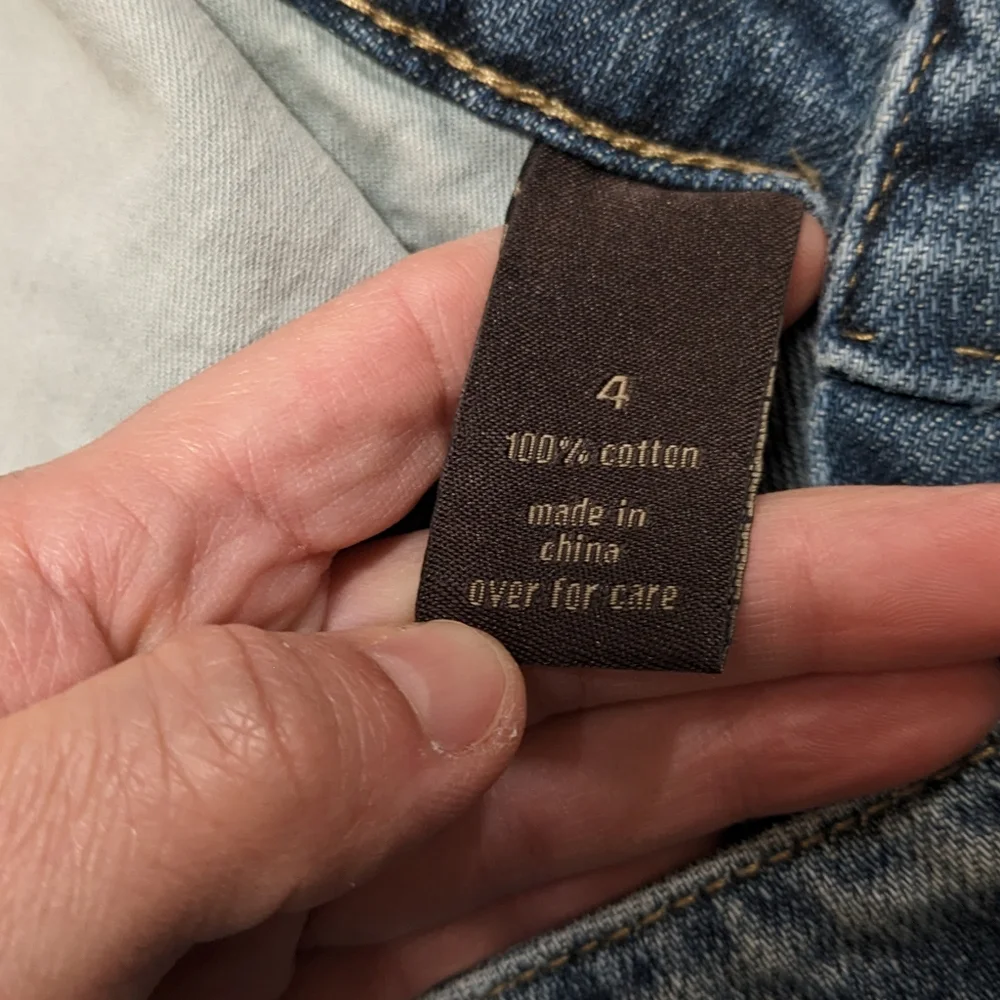 The Limited Denim Slim Boyfriend Cropped Jeans Women's Size 4 - Picture 7 of 7